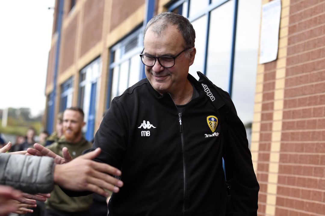 Marcelo Bielsa antes del partido en el mes de octubre entre el Leeds United y el Brentford en Elland Road