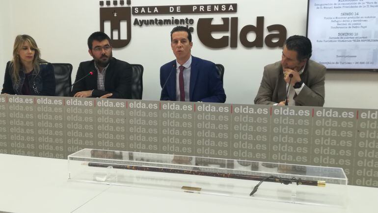 Los alcaldes de Elda y Monóvar presentan las jornadas junto a lsoe diles de Turismo y Patrimonio 