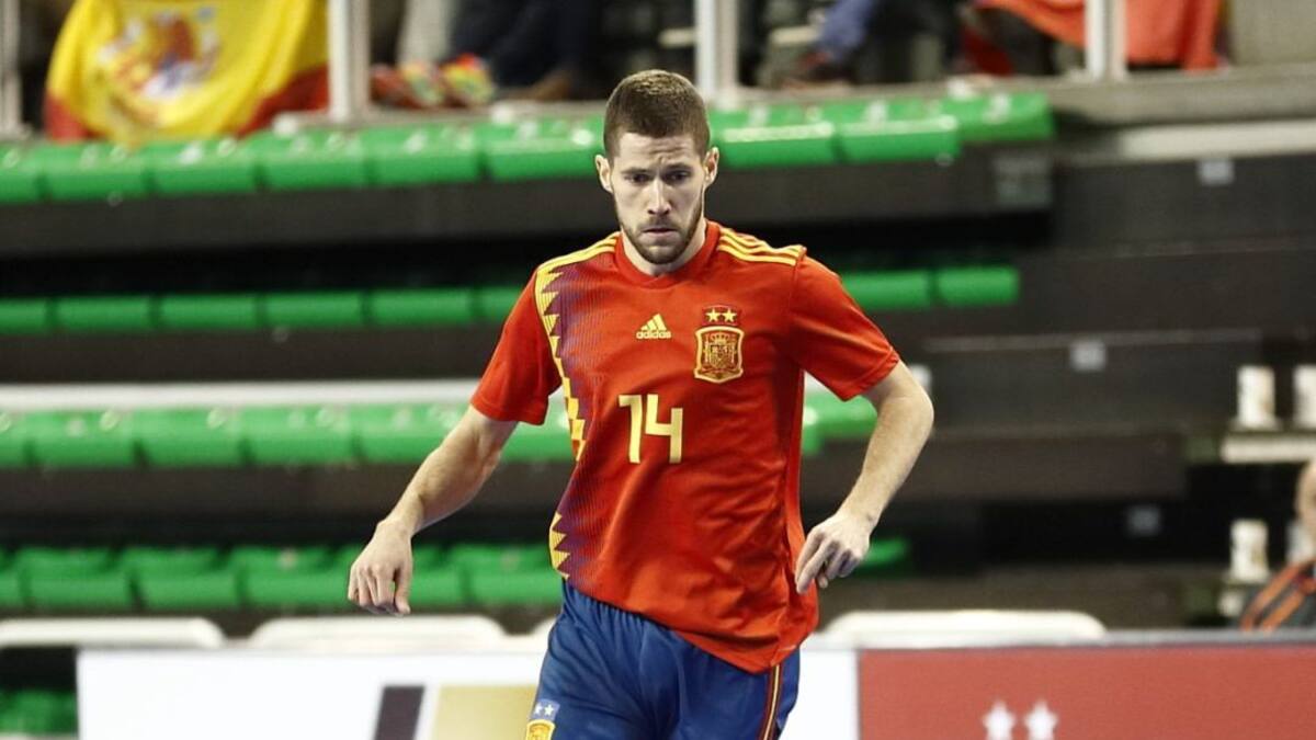Raúl Campos se sale con España frente a Japón (3-0)