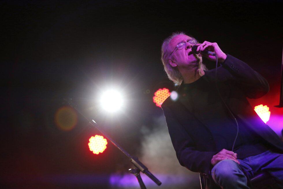 El cantautor Luis Eduardo Aute durante el concierto