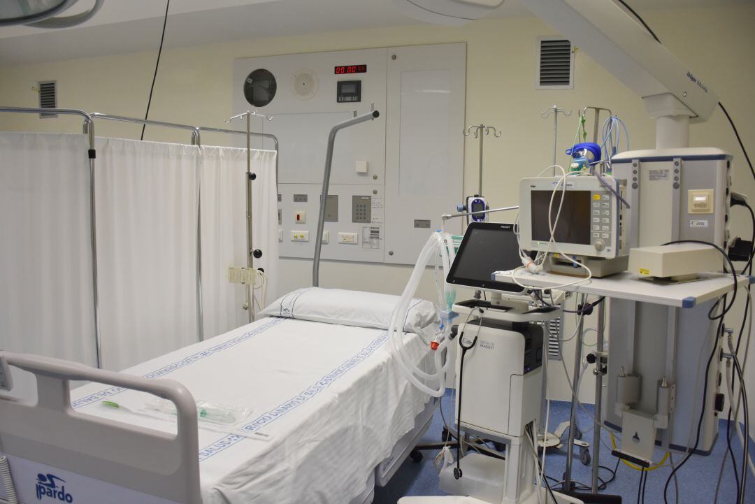 Cama UCI del hospital doctor José Molina Orosa de Arrecife.