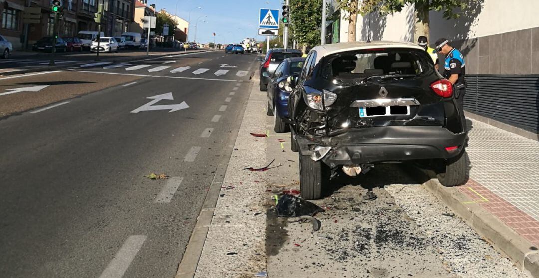 Aparatoso accidente junto al Mercadona de El Sotillo