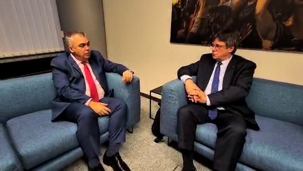 Reunión entre Santos Cerdán y Carles Puigdemont en Bruselas.