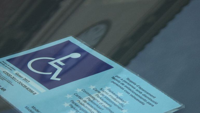 Una targeta d'aparcament. Imatge d'arxiu.