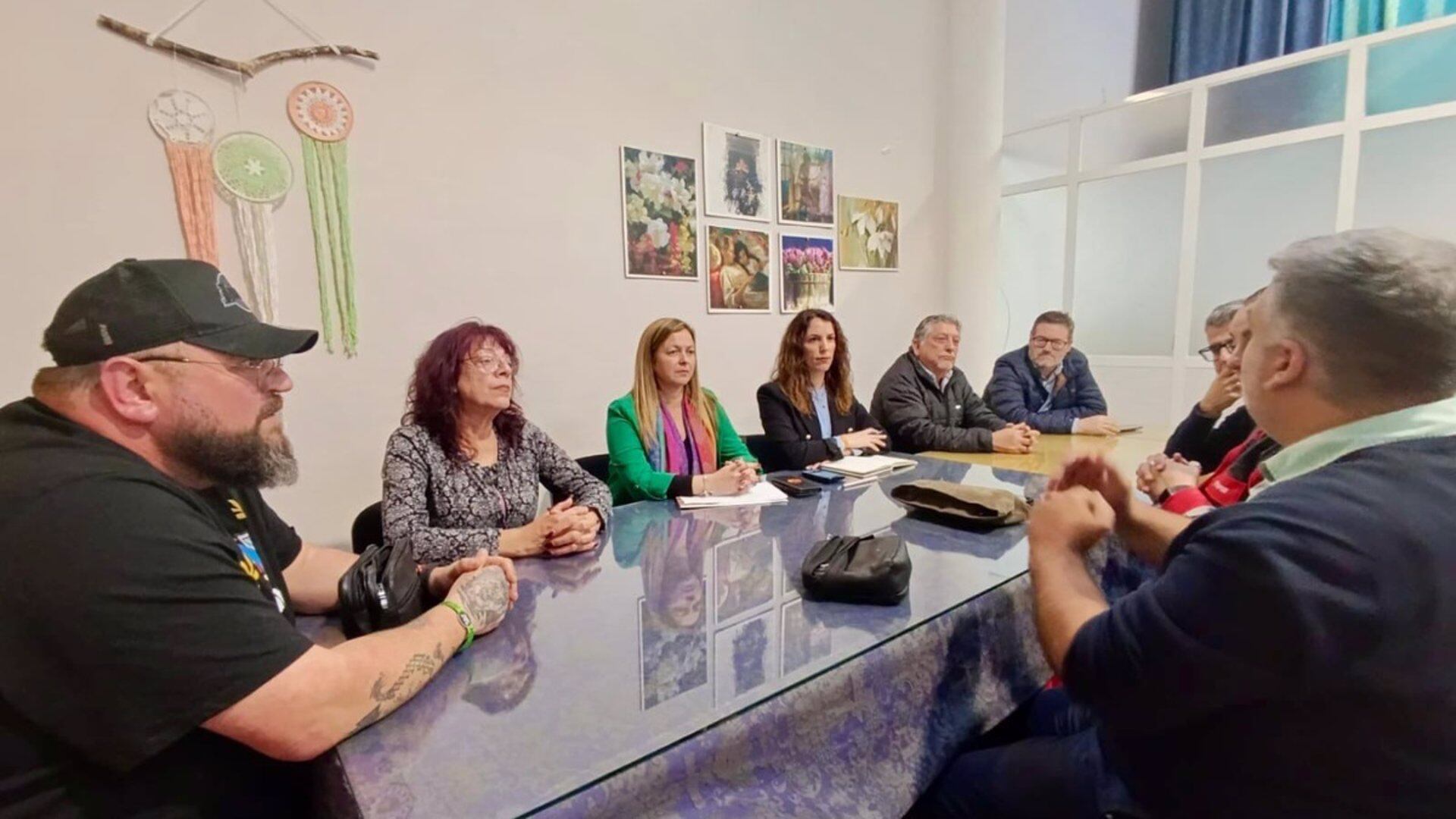 09/05/2025 La diputada de Vox en el Parlamento de Andalucía, Purificación Fernández, se ha reunido junto a la coordinadora del partido en Ronda. Celia Aragonés y el coordinador en Arriate, Jesús Ramírez, con la plataforma de afectados por el corte de la A-397.
POLITICA ANDALUCÍA ESPAÑA EUROPA MÁLAGA
VOX
