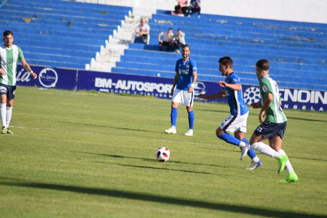 Derrota 2-4 del Linares frente al Torremolinos