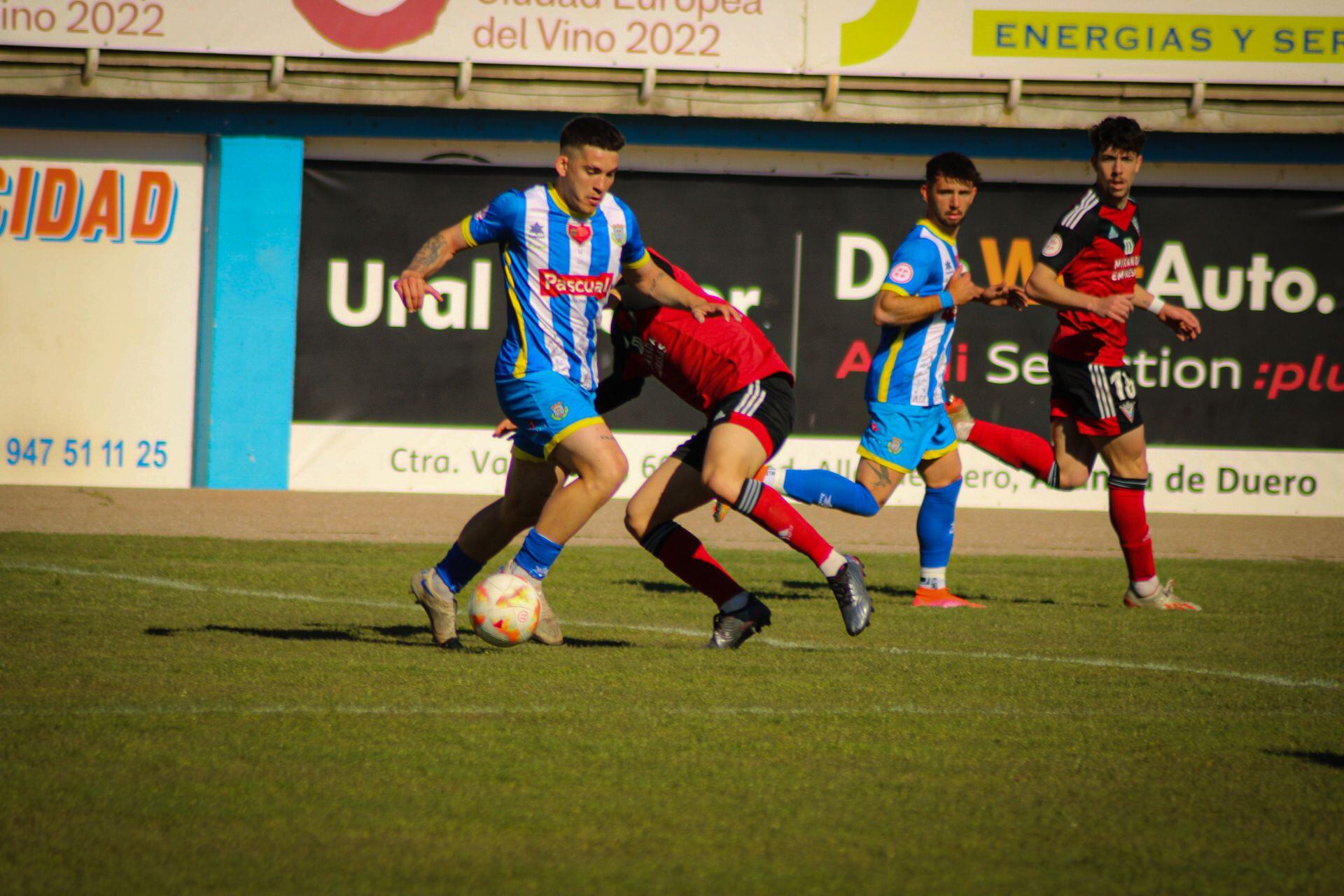 Isra fue uno de los titulares en el once blanquiazul