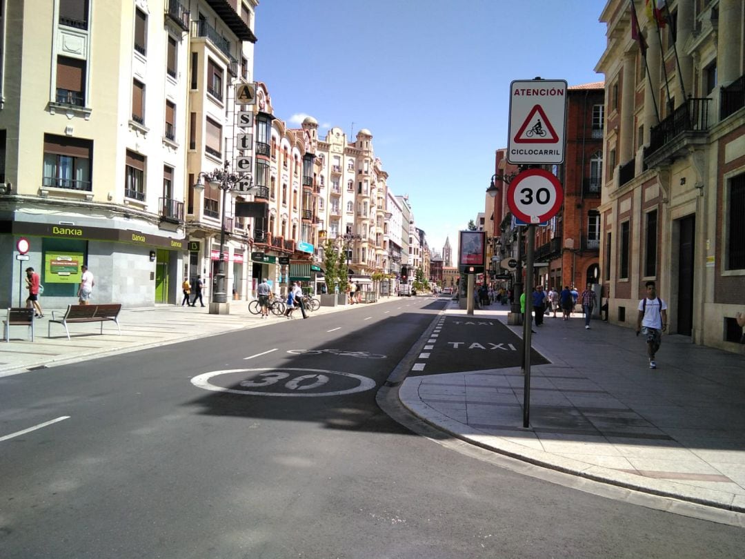 El alcalde se ha fijado el mes de septiembre como tope para tener peatonalizado Ordoño