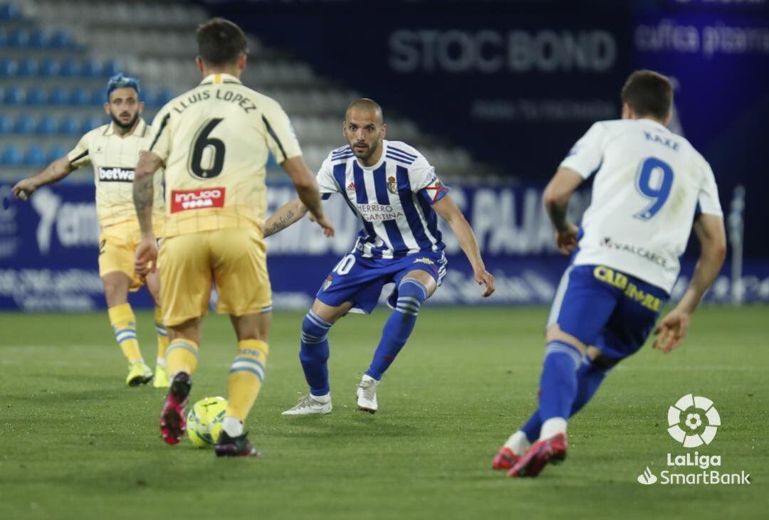 A pesar de intentarlo en la segunda mitad la Deportiva no pudo con el Espanyol que fue muy superior