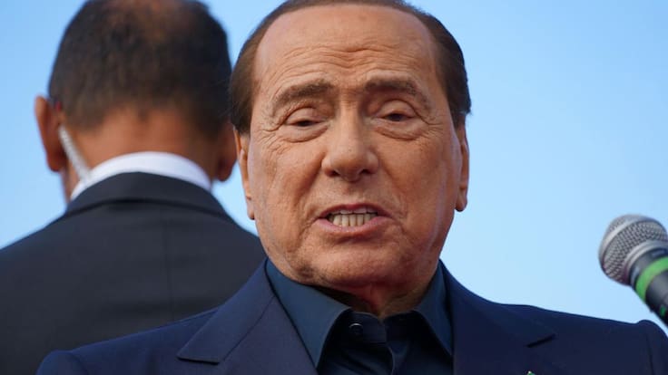 Preocupación por la salud de Berlusconi al contagiarse de coronavirus