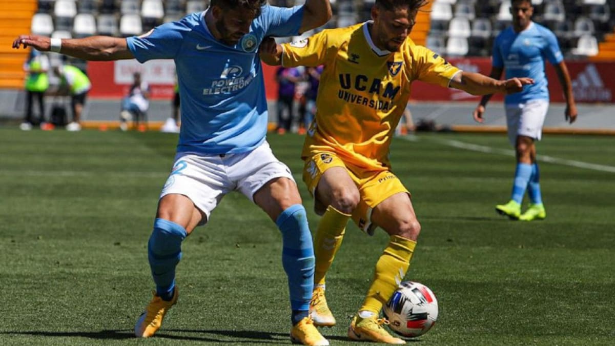 El UCAM Murcia CF se queda sin el sueño del ascenso a Segunda