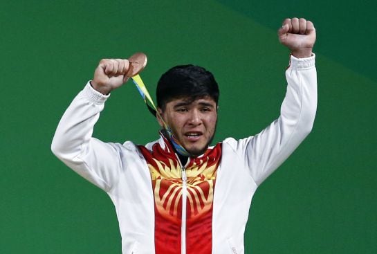 Izzat Artykov, cuando consiguió el bronce que posteriormente le retirarían por el positivo.