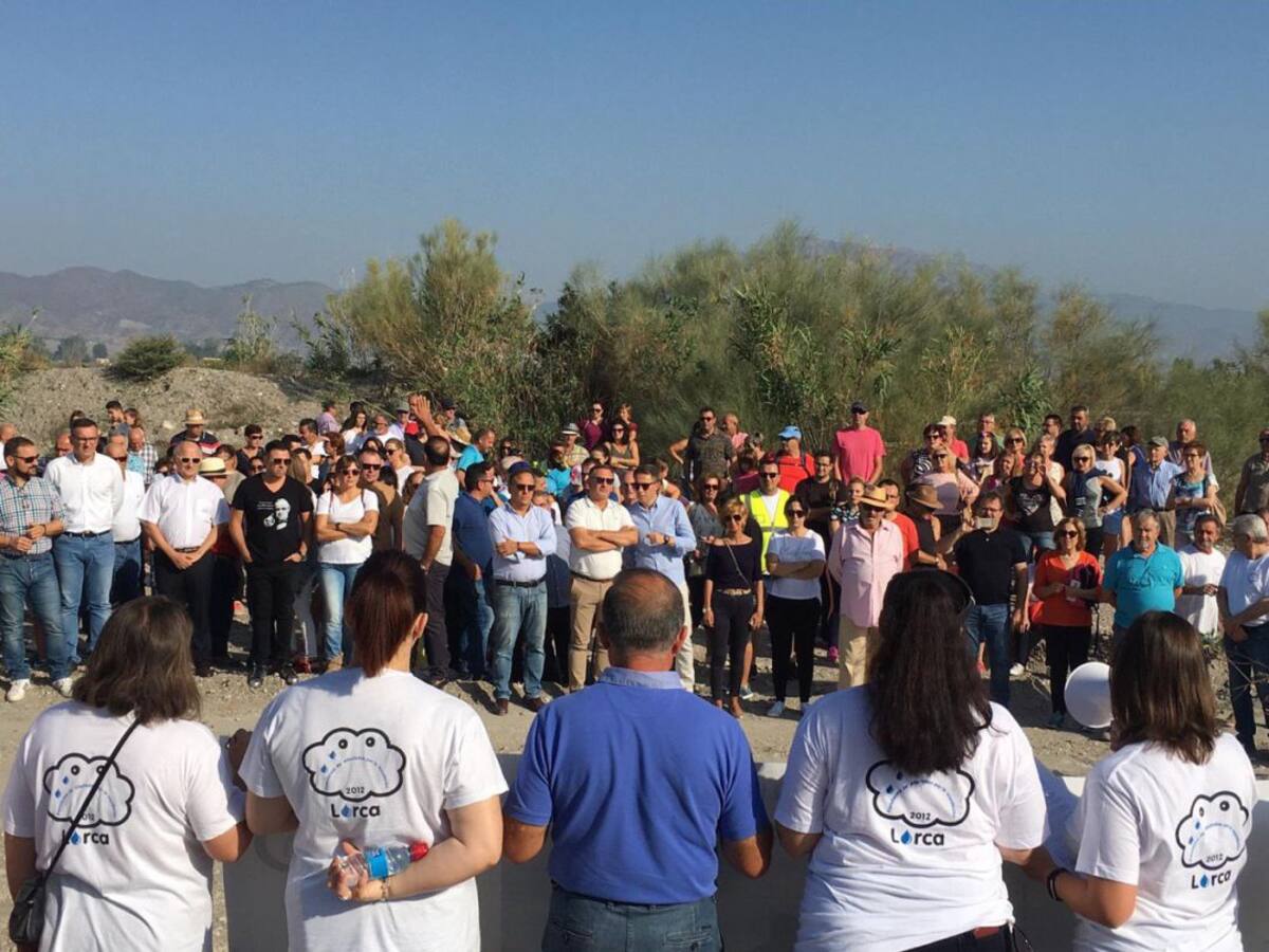 Exigen solución a los problemas de inundaciones en el séptimo aniversario de la riada de San Wenceslao