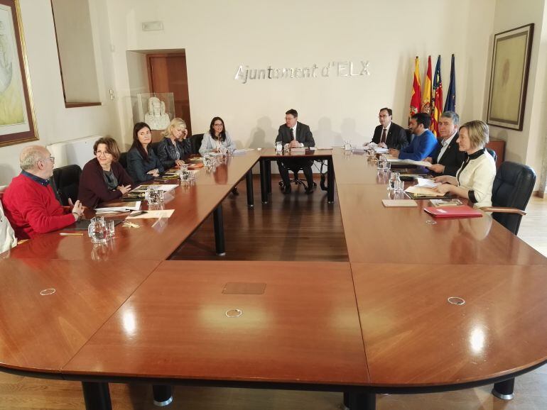 Reunión del pleno del Consell en el Ayuntamiento de Elche