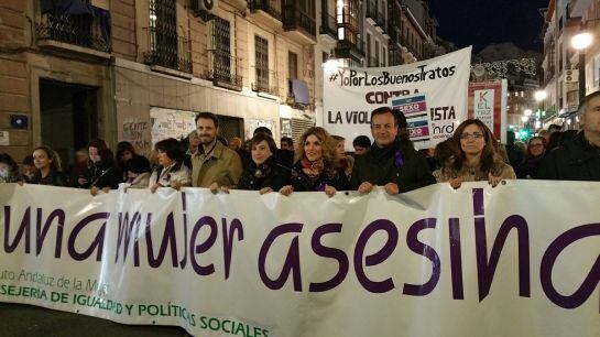 Delegados de la Junta de Andalucía en Granada en la manifestación del 25N en Granada contra la violencia de género