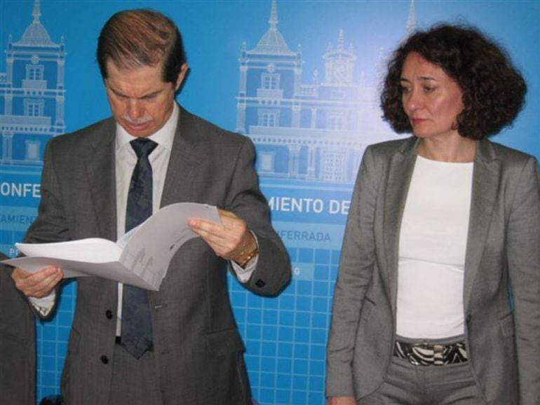 El presidente de la CHMS, Francisco Marín, junto a la alcaldesa, Gloria Fernández MErayo