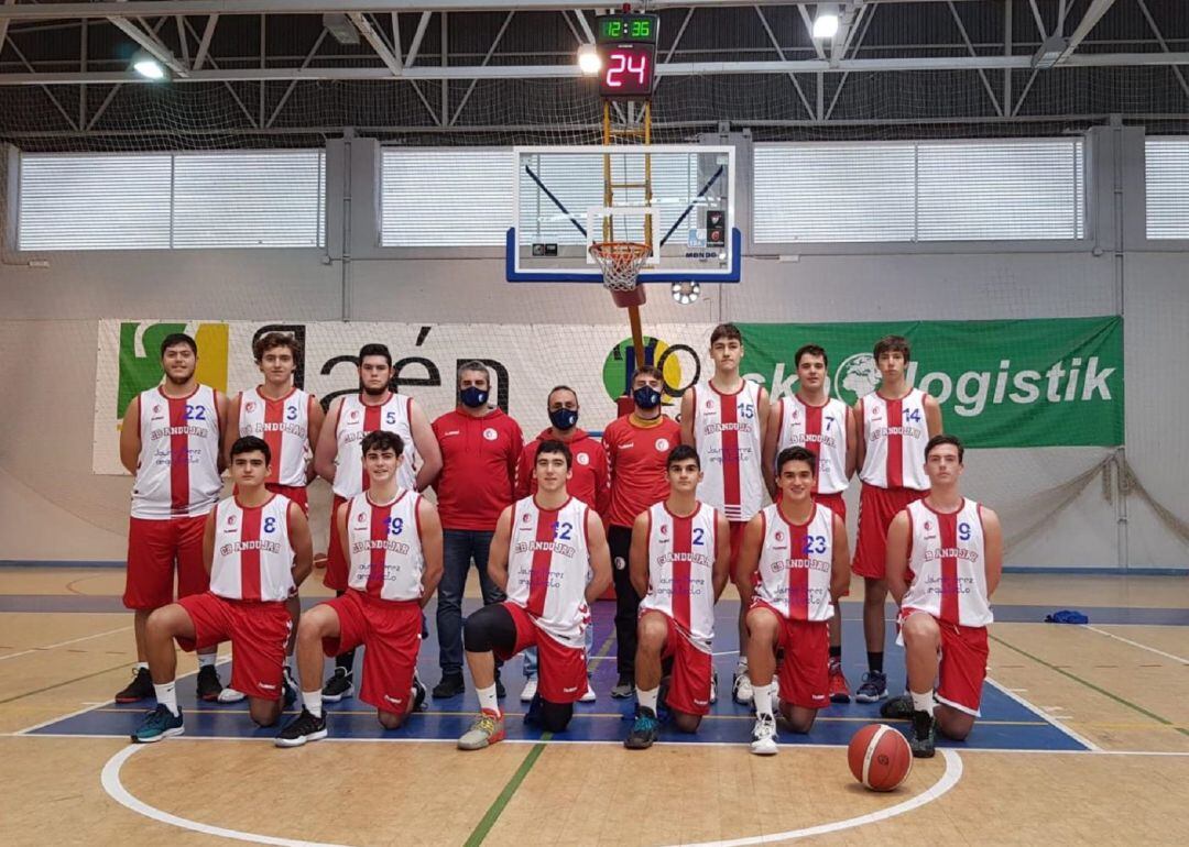 Equipo del CB Andújar junior masculino que participará en el Campeonato de España del 24 al 30 de junio.