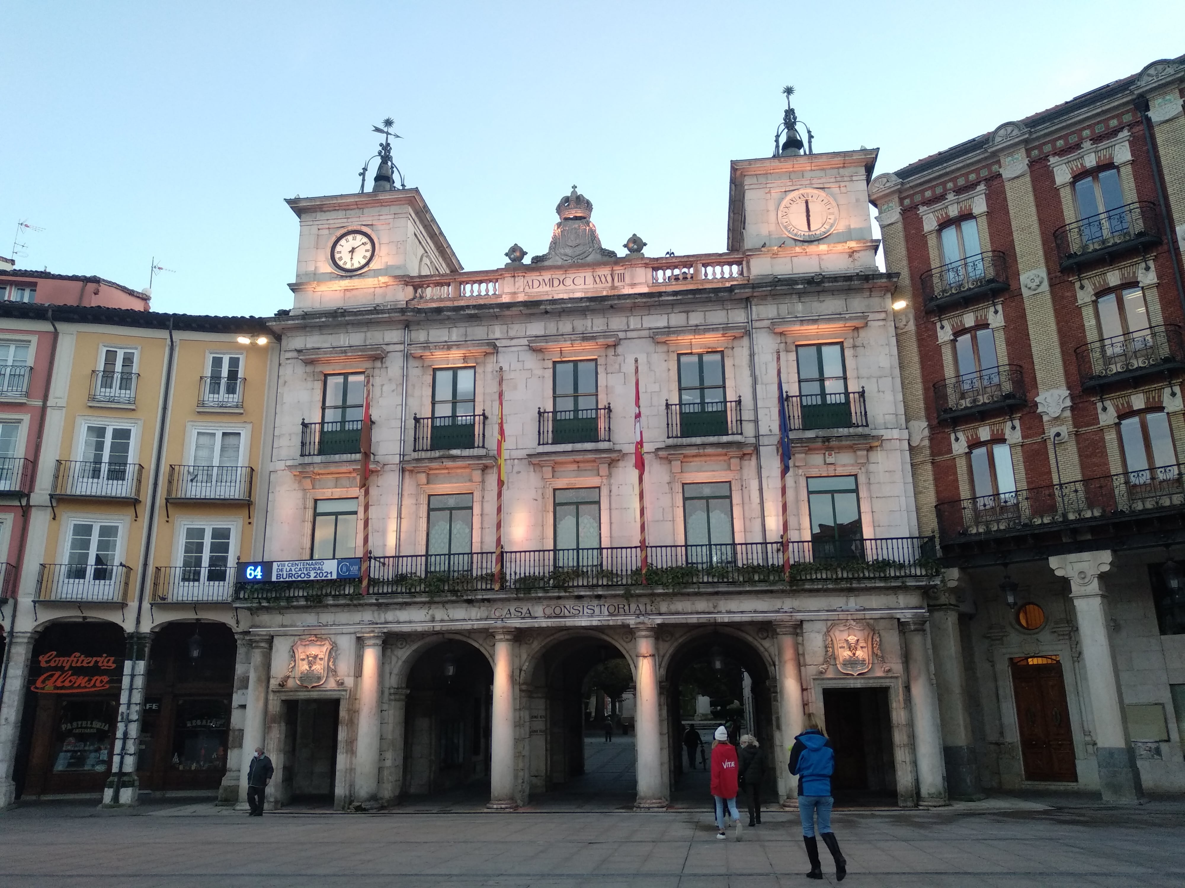 El Ayuntamiento de Burgos en su sede neoclásica de la Plaza Mayor