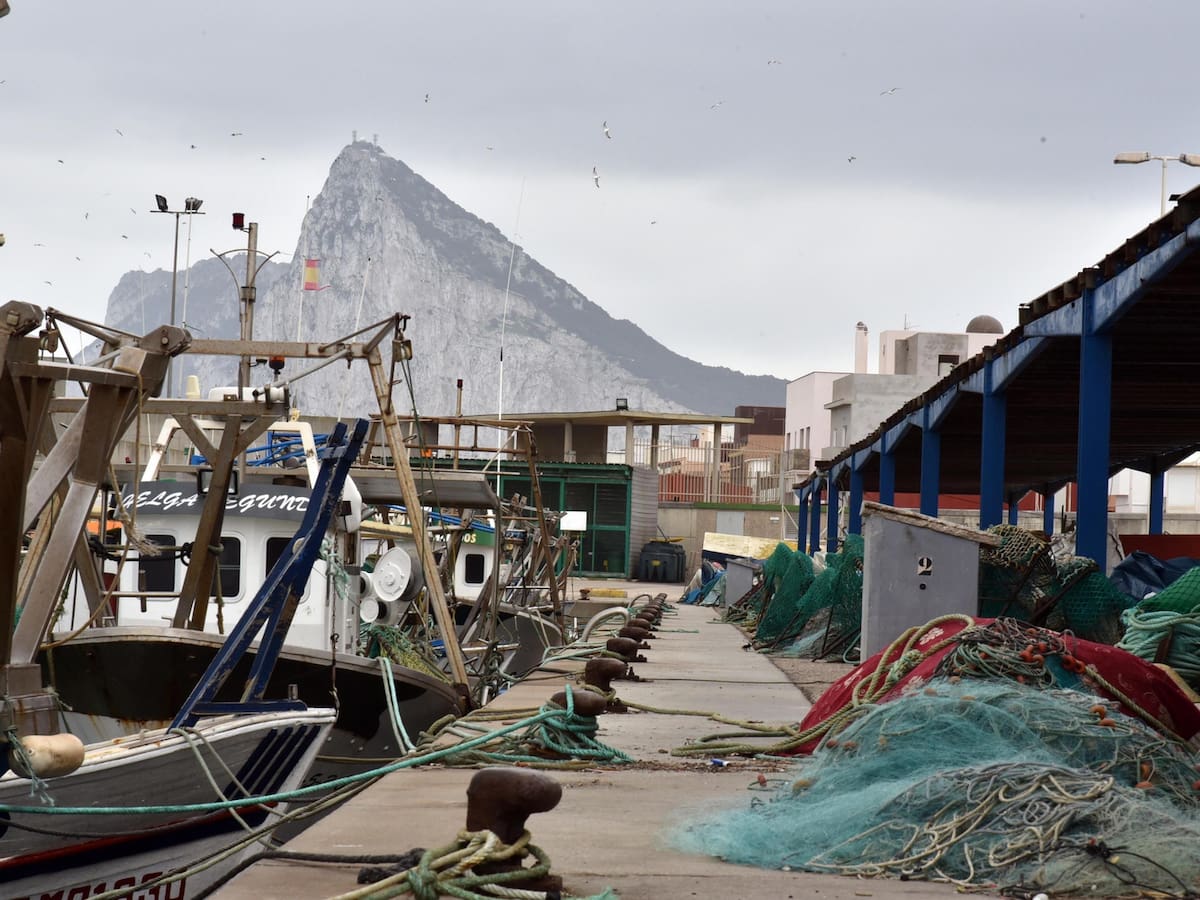 La Junta inicia los trámites para el cerramiento del varadero del puerto de La Atunara