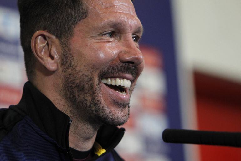 El entrenador del Atlético de Madrid, Diego Simeone, durante la rueda de prensa previa al partido ante el Real Marid.