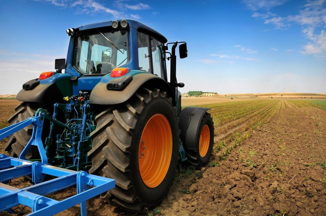 Imagen de archivo de un tractor 