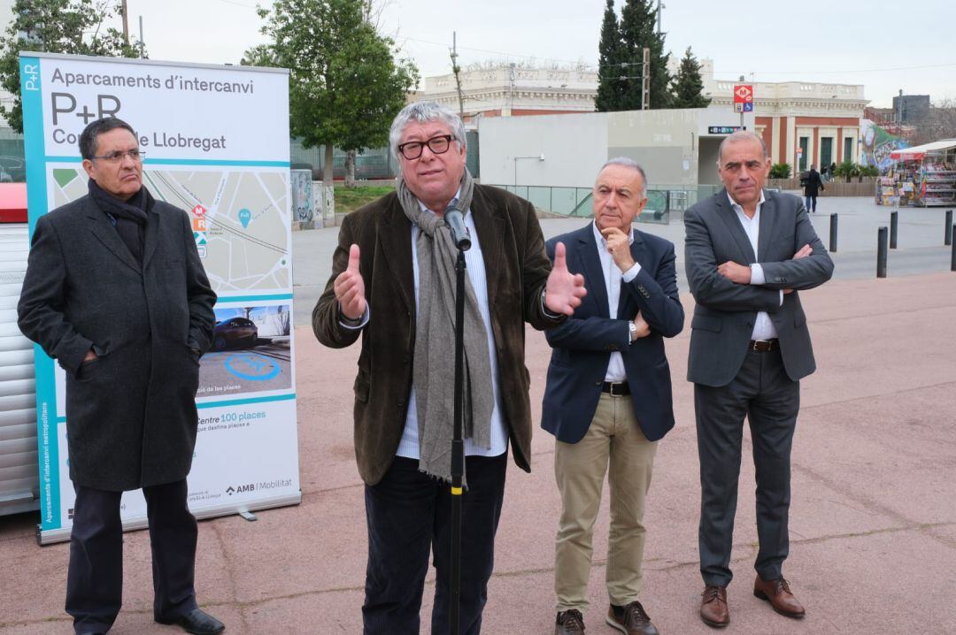 L'alcalde de Cornellà, Antoni Balmon, durant la presentació del pàrquing d'intercanvi