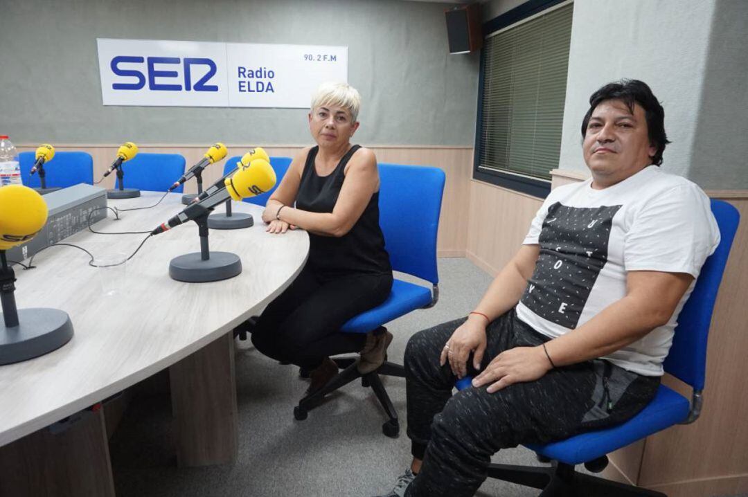 Presidenta y secretario de la asociación en Radio Elda Cadena SER