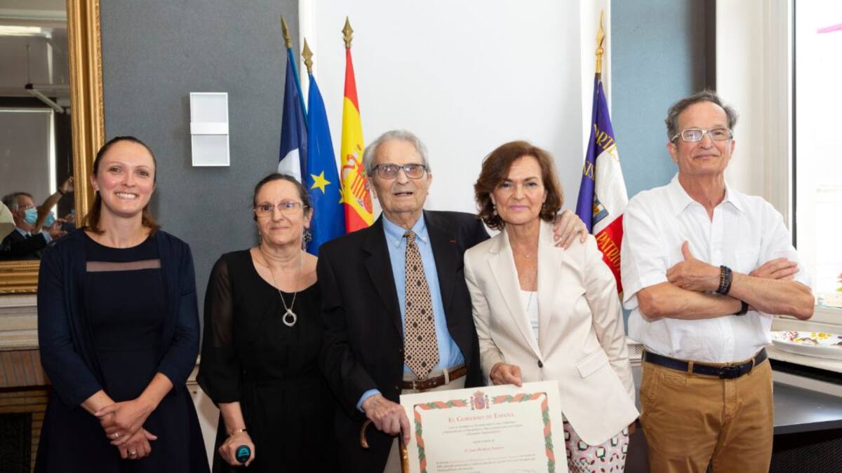 Entrevista a Carmen Calvo: "Va a haber recursos públicos para exhumar las fosas y para la identificación de las víctimas"