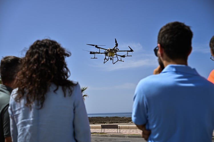 El Ayuntamiento de Almería presenta el servicio de control de plagas.