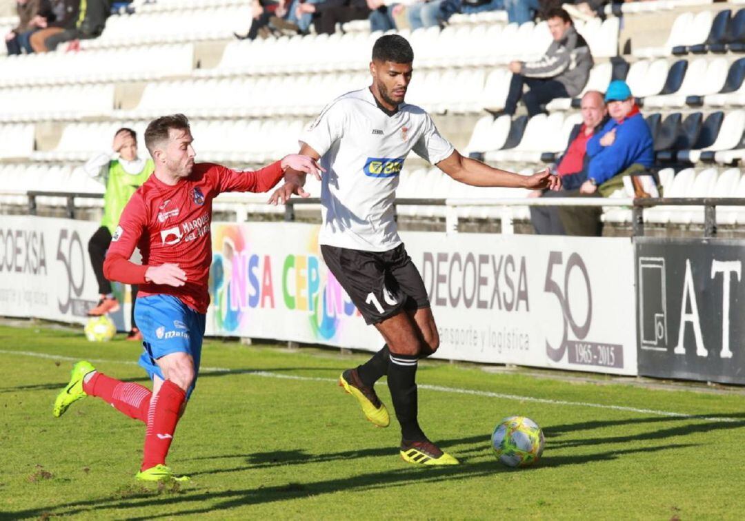 Telis durante un partido con el Real Unión.