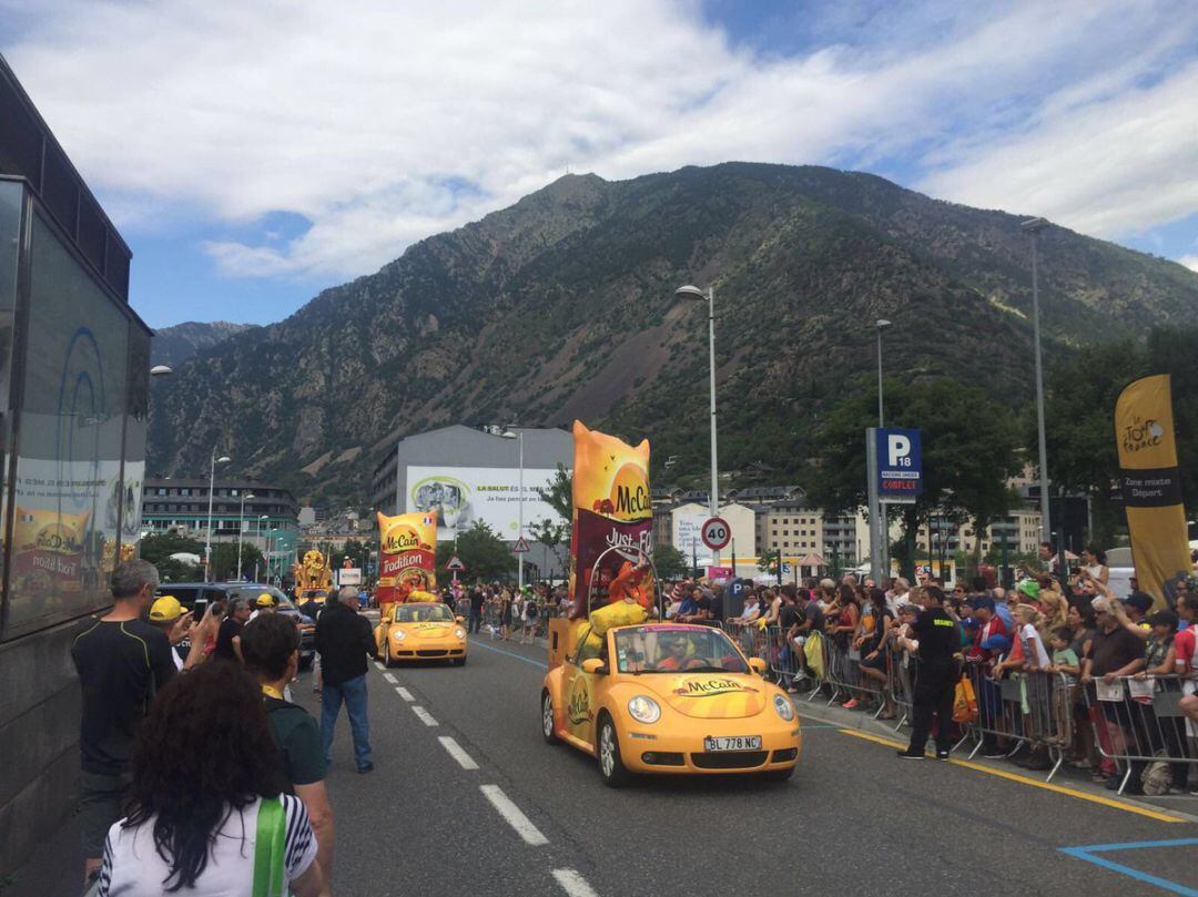 Sortida del Tour des d'Escaldes en la darrera incursió de la ronda gal·la al Principat, el 2016.