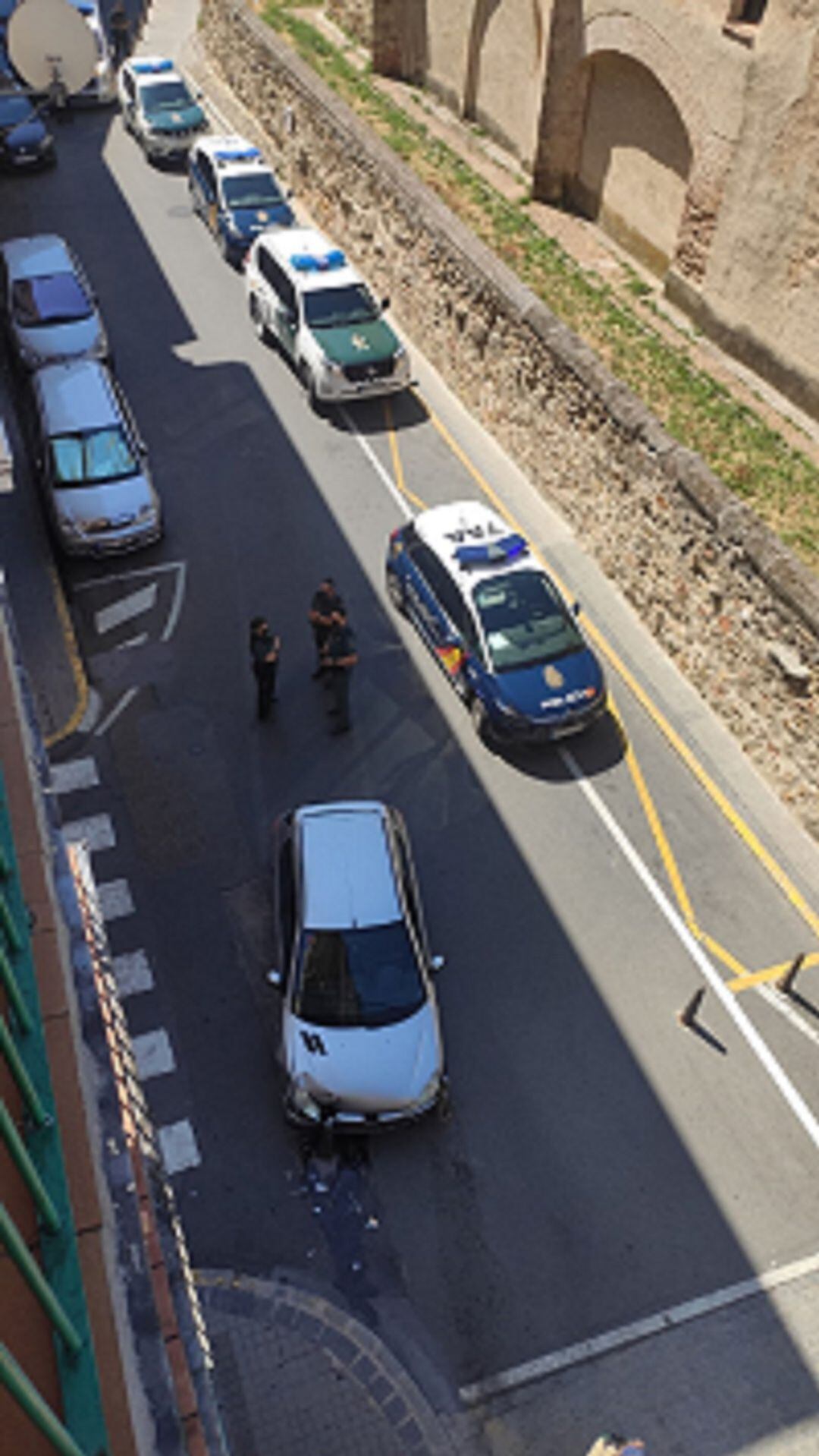 Imágen del vehículo al que perseguía la Policía Nacional y la Guardia Civil