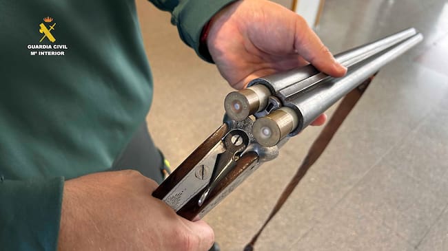 El Seprona sorprende a un ganadero al acecho de lobos en Mansilla de La Sierra