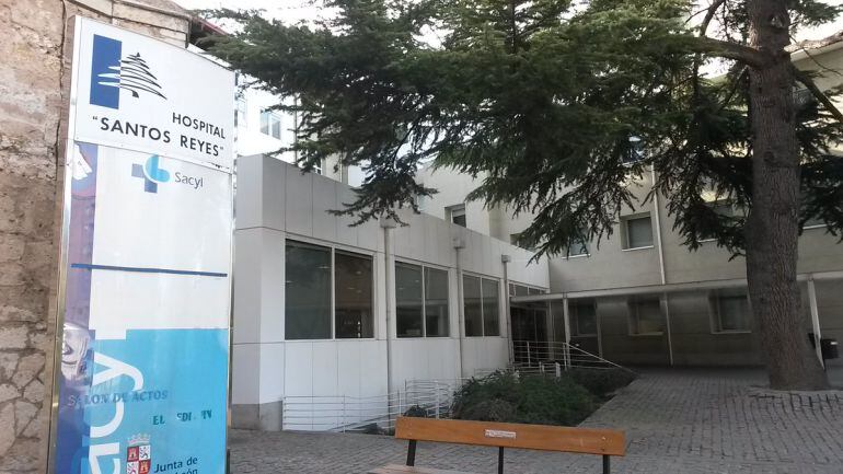 Entrada del Hospital Santos Reyes de Aranda de Duero