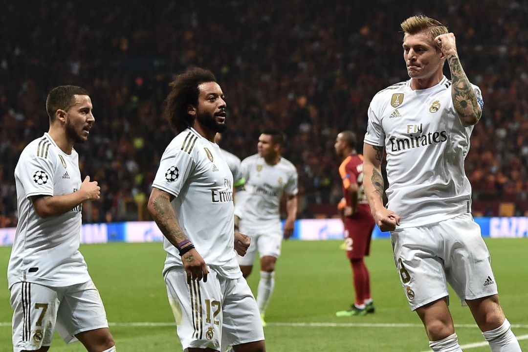 Toni Kroos celebra su gol al Galatasaray en la Champions.