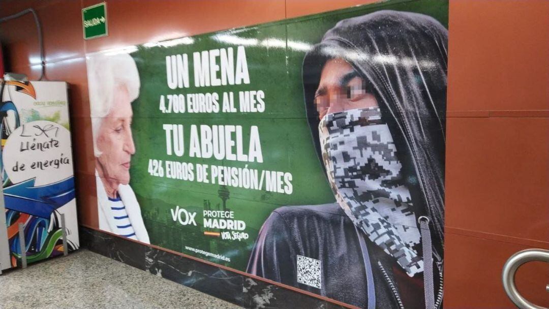 El cartel de Vox en las estaciones de Cercanías. 