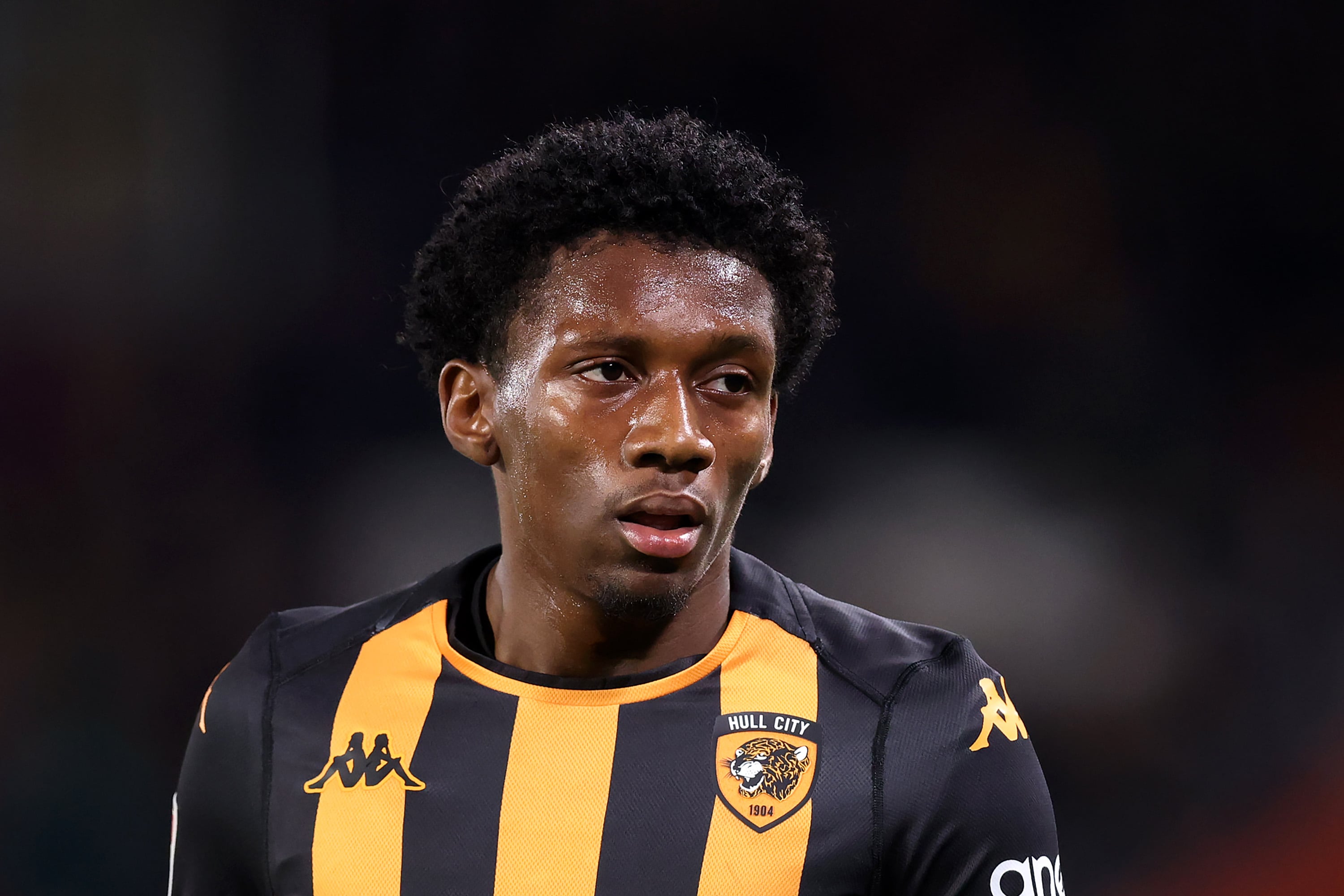 Jaden Philogene-Bidace, durante un partido con el Hull City