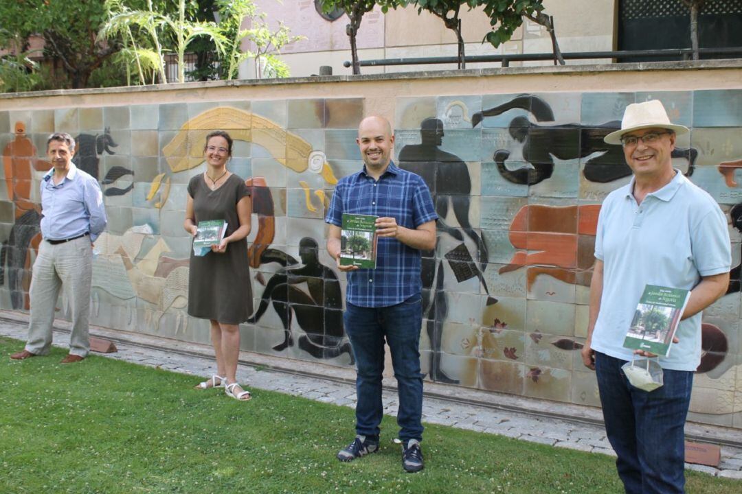 Se presentaba el libro “Una Visita al Jardín Botánico de Segovia, Centro de Biodiversidad Urbana”