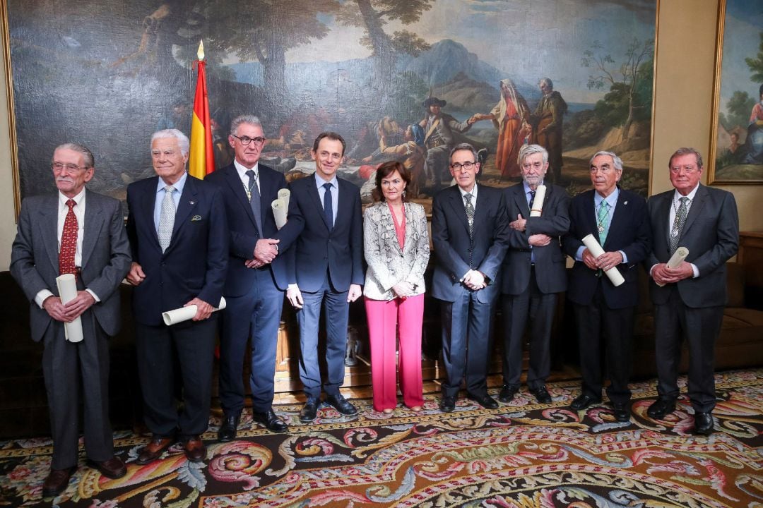  La vicepresidenta , Carmen Calvo , y el ministro de Ciencia, Innovación y Universidades, Pedro Duque, en el acto de reparación a siete científicos represaliados durante la Guerra Civil y la dictadura. 