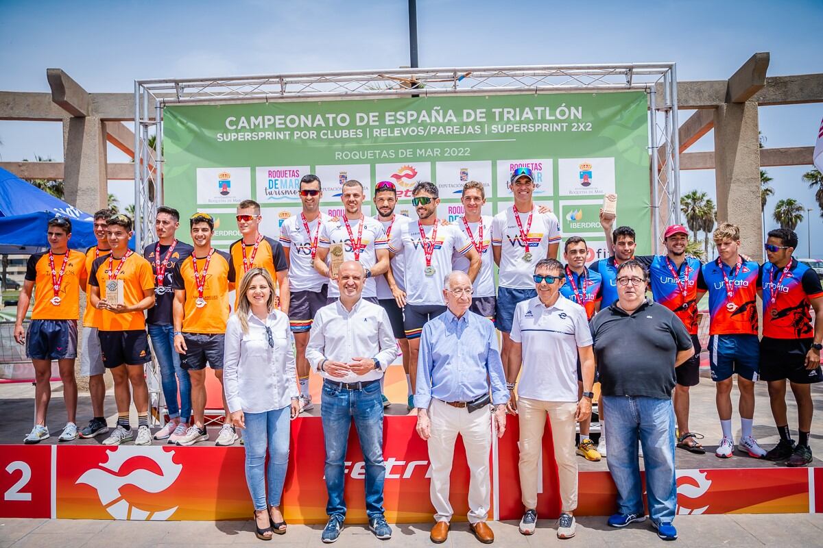 Roquetas de Mar vuelve a organizar la fiesta del triatlón.