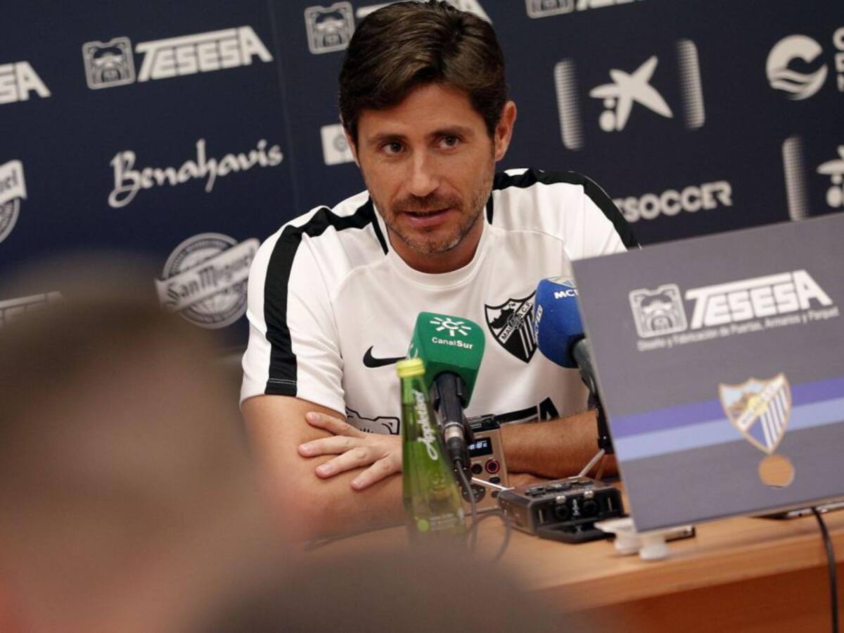 Víctor: "La afición merece que alguien salga a dar la cara"