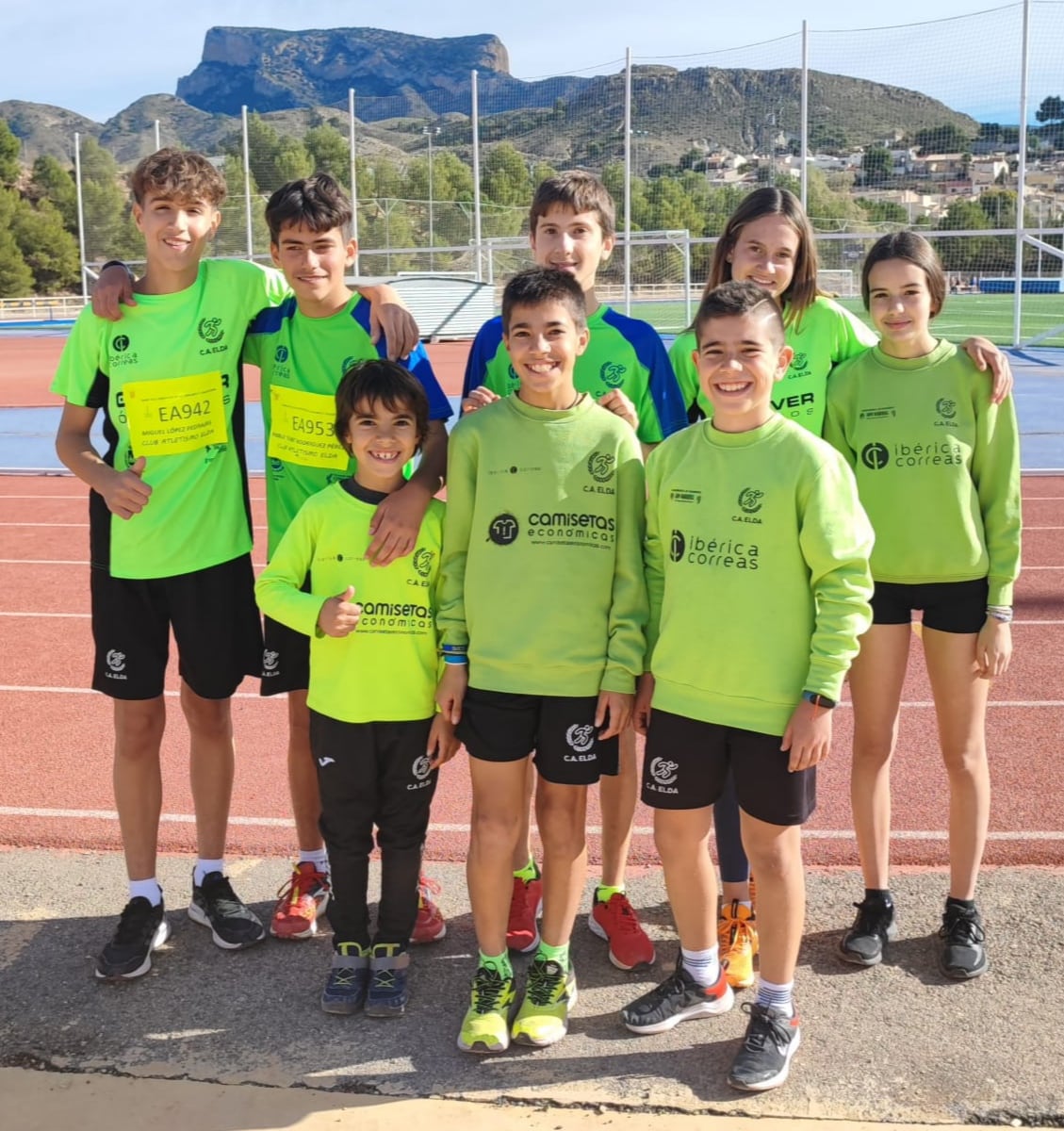 Los pequeños atletas de la escuela del C. A. Elda estuvieron en Petrer