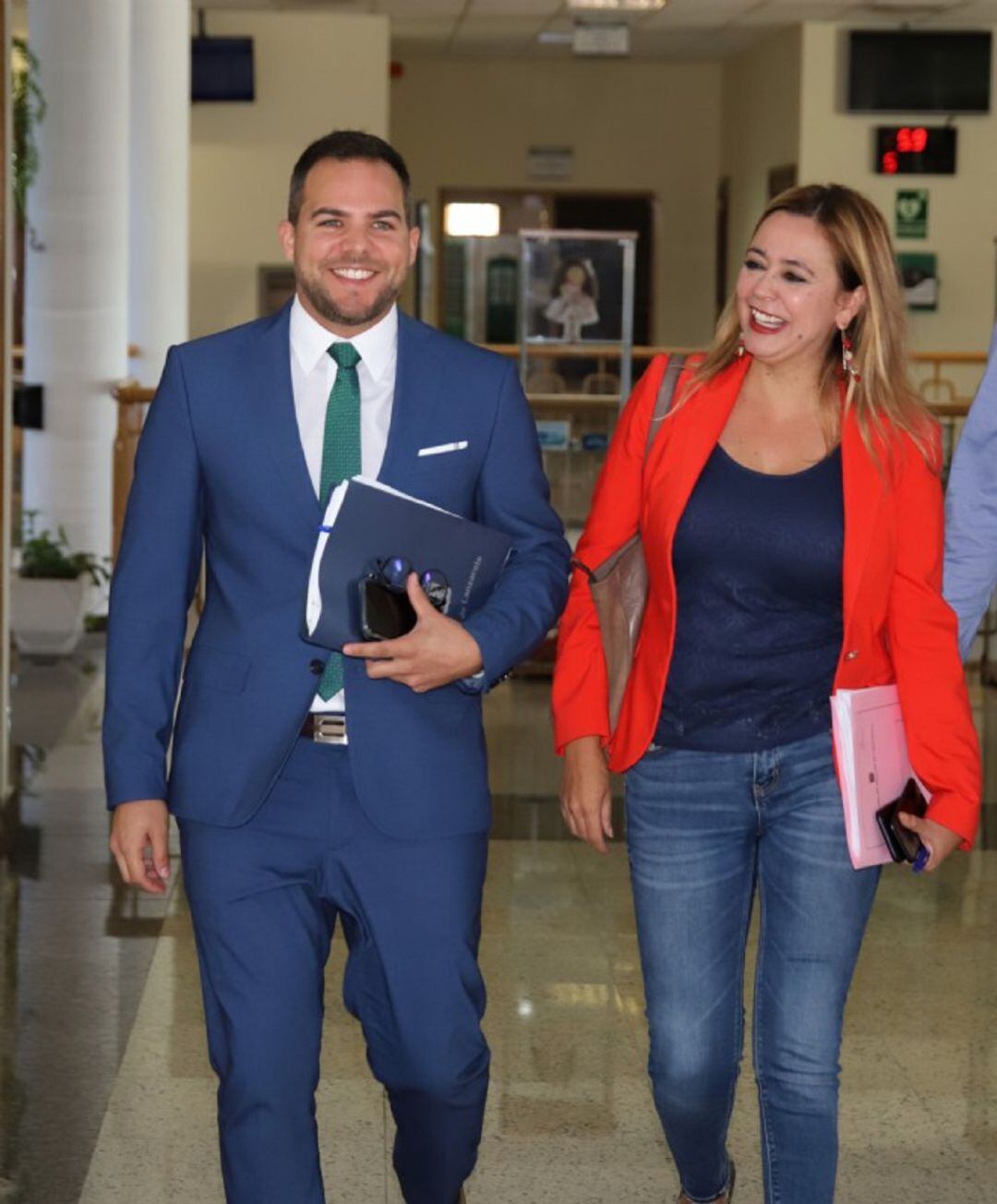 La presidenta y el vicepresidente del Cabildo de Lanzarote, María Dolores Corujo y Jacobo Medina.