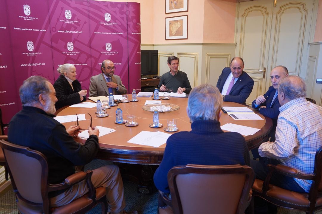 Reunión del patronato de la Fundación Rodera Robles en la Diputación de Segovia