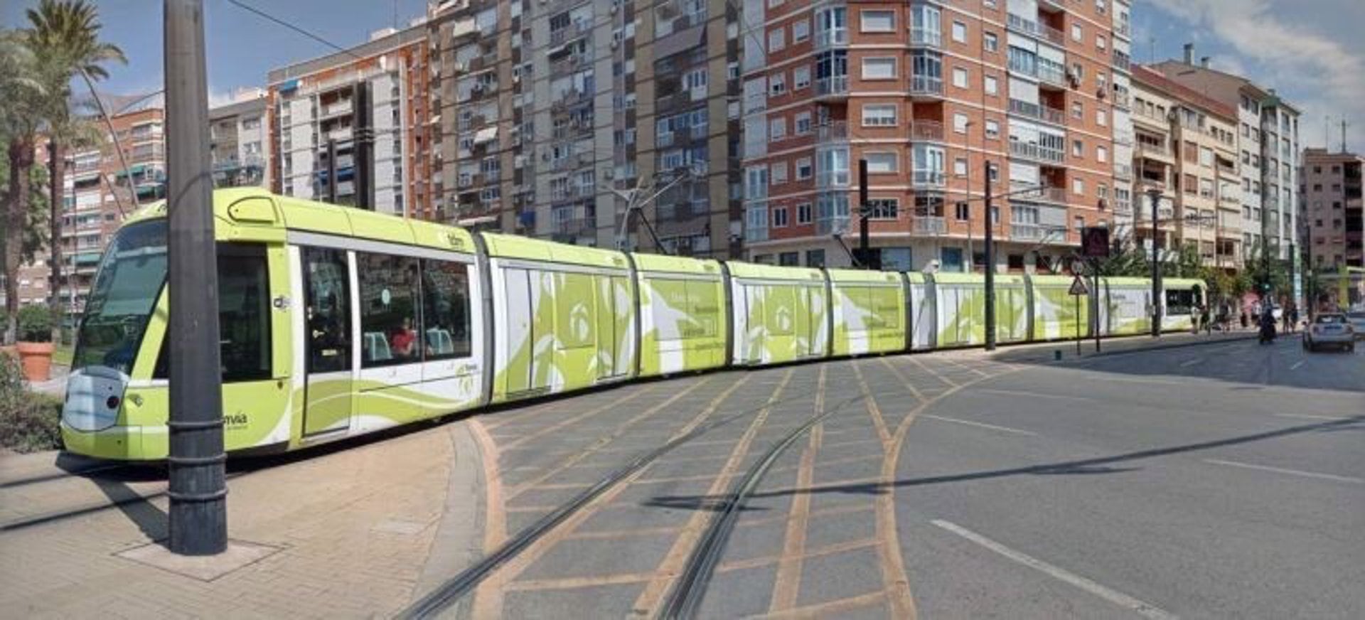 25/11/2025 El transporte público y los disuasorios serán gratuitos este viernes en Murcia por la inauguración del Gran Árbol.

El autobús, el tranvía y los aparcamientos disuasorios serán gratuitos este viernes para que los ciudadanos puedan acudir a la inauguración del Gran Árbol en la plaza Circular.

POLITICA ESPAÑA EUROPA MURCIA SOCIEDAD
AYUNTAMIENTO DE MURCIA
