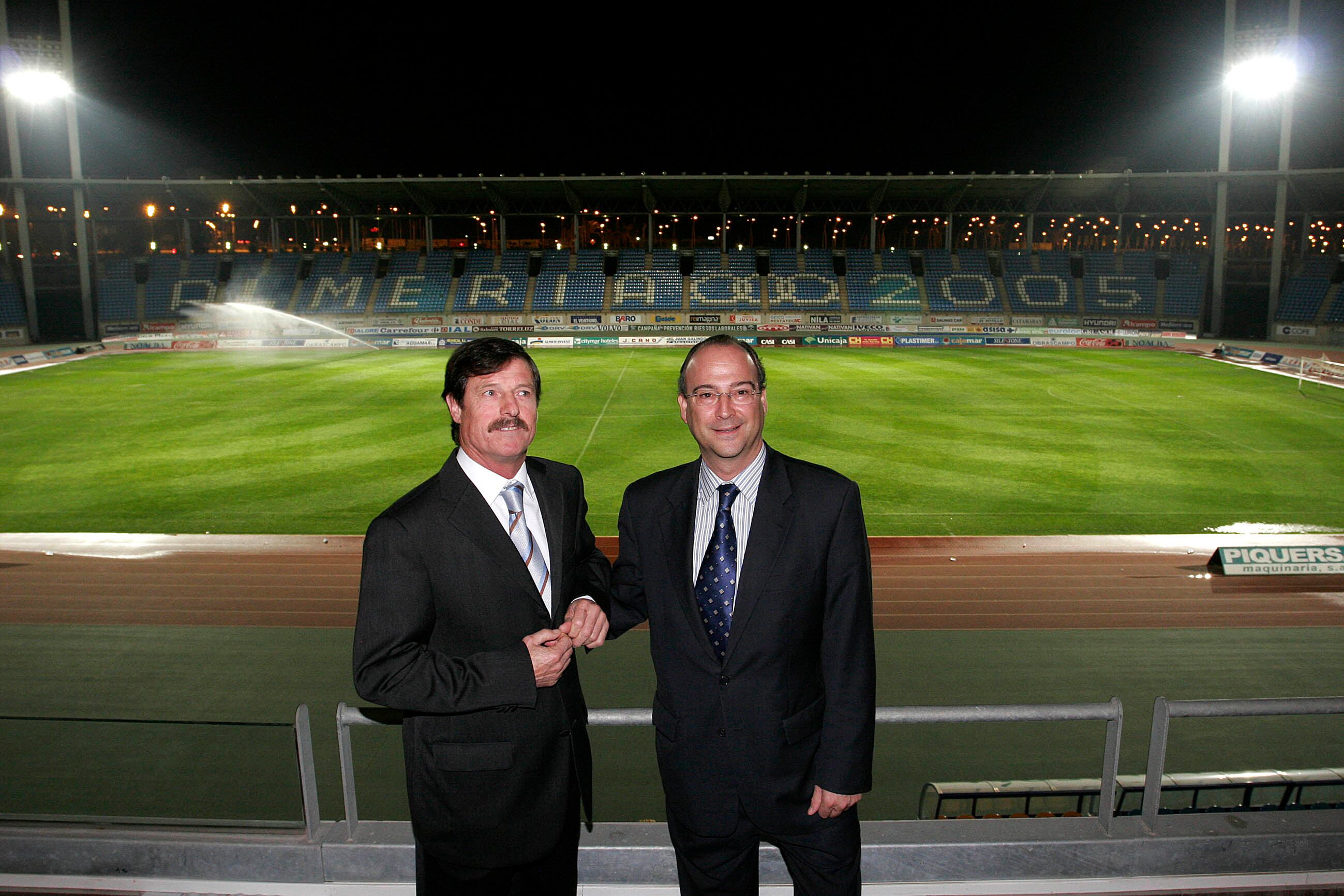 Maxi con Luis Rogelio, alcalde de Almería, en el Mediterráneo.