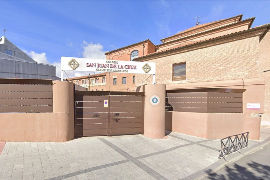 Exterior del Colegio San Juan de la Cruz en Medina del Campo