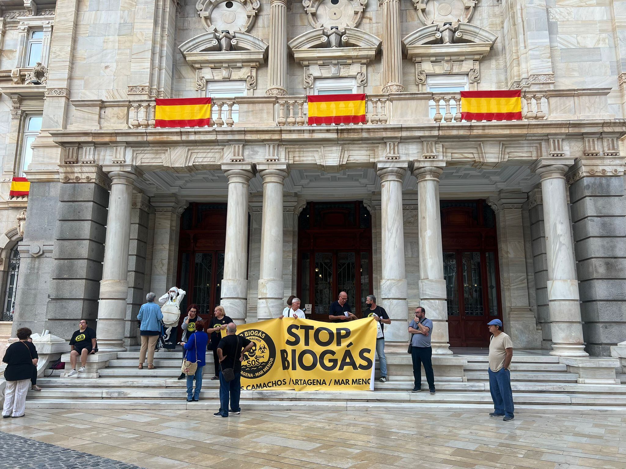 Los vecinos de Los Camachos logran su primera victoria: el Pleno frena la planta de biogás