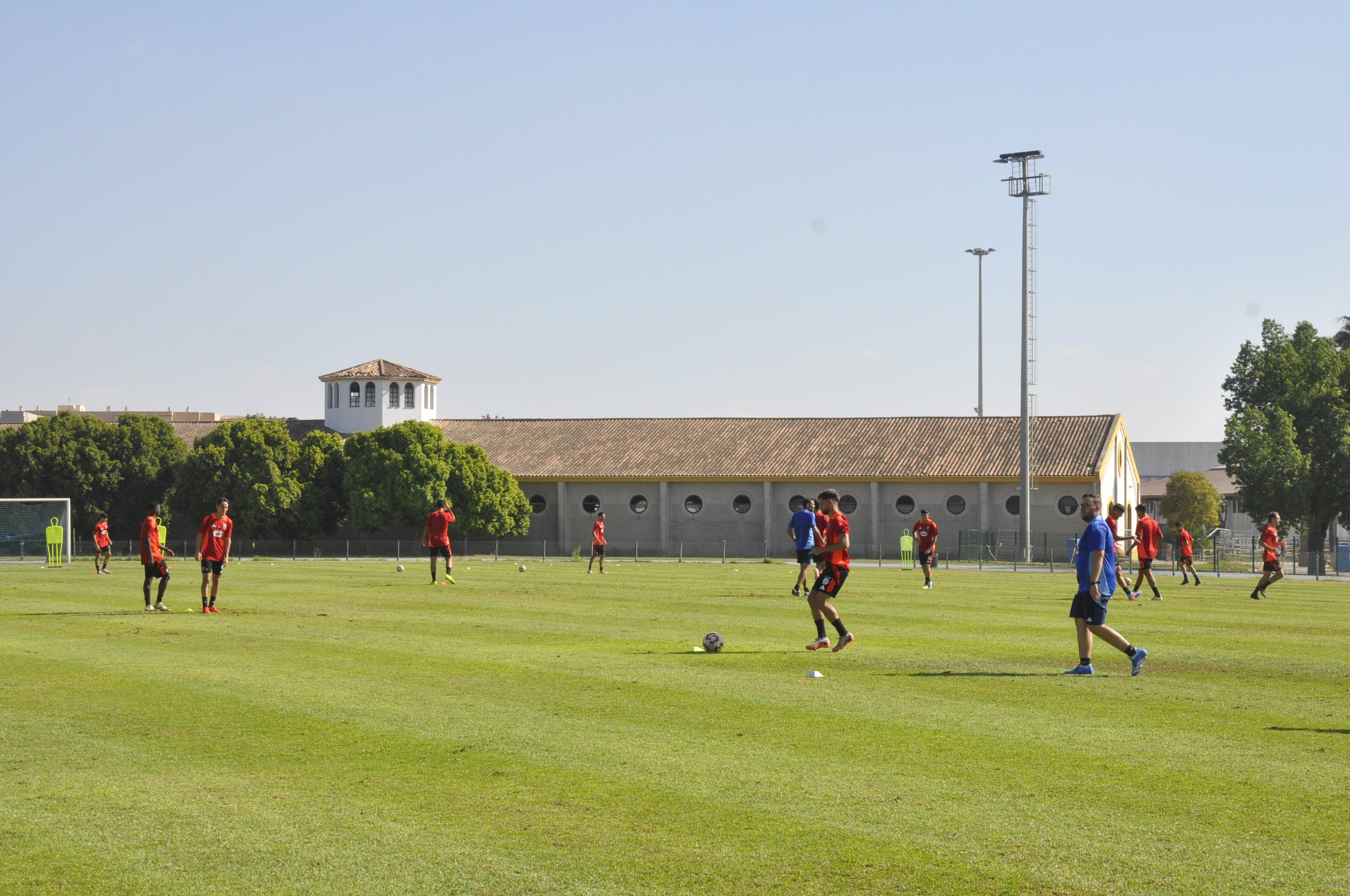 Entrenamiento en el Pepe Ravelo del Xerez CD