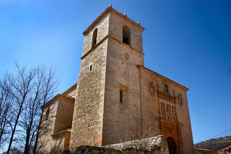 Iglesia de San Pedro en Abanco